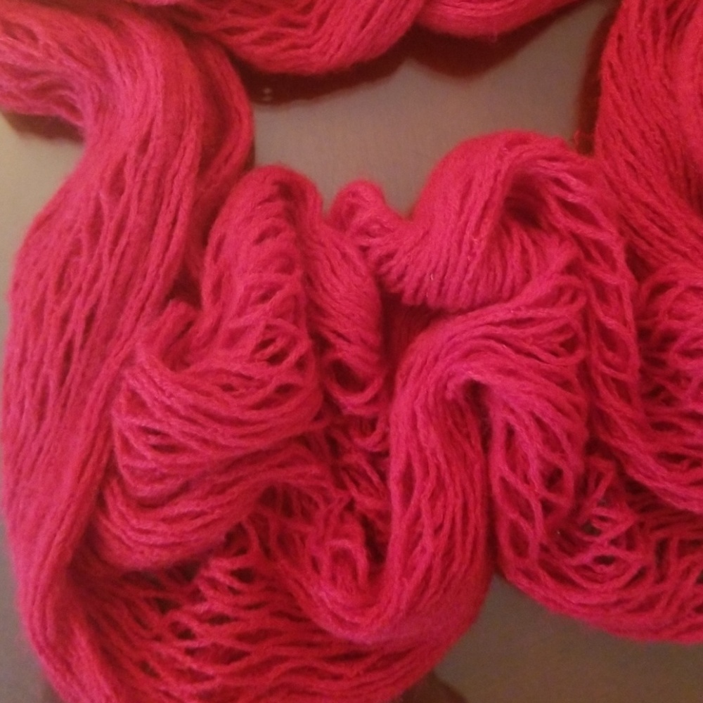 Red scarf - Picture 3 of 3